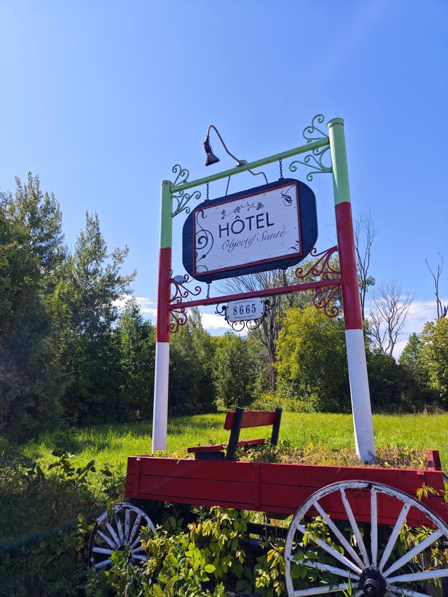 Objectif Sante Hotel Longueuil Exterior foto